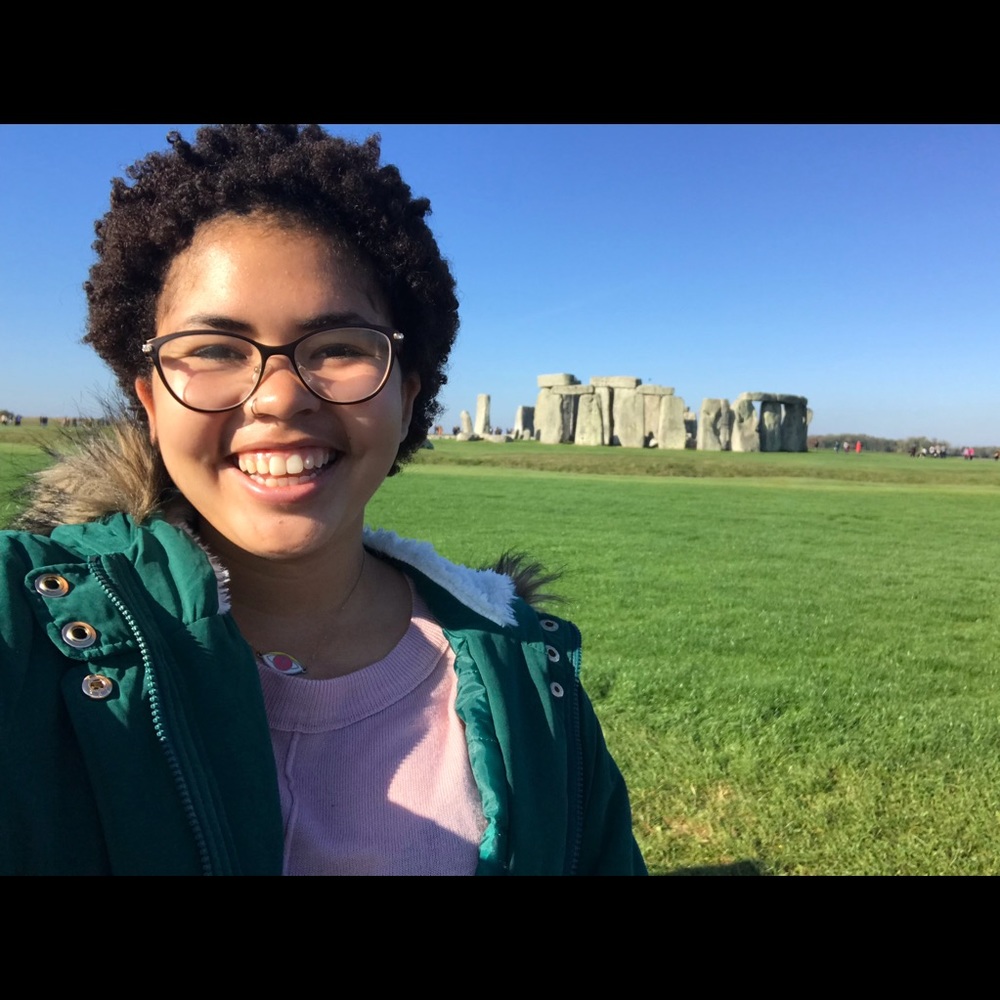 Meet your Posher, Abigail